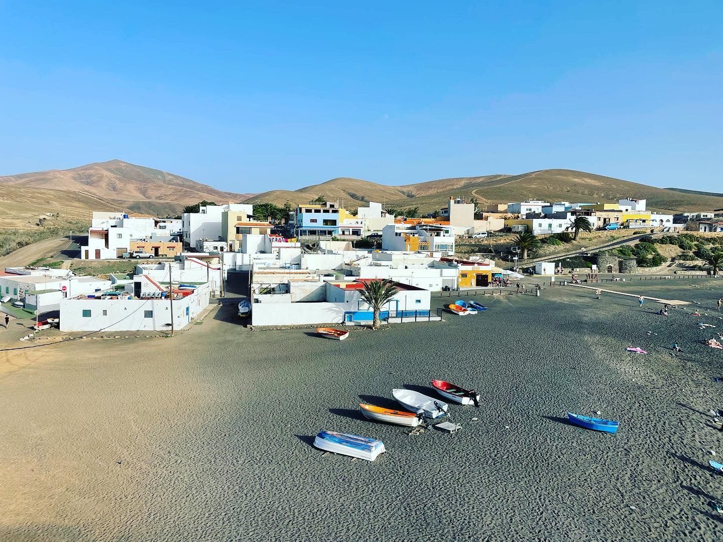 village sur la plage